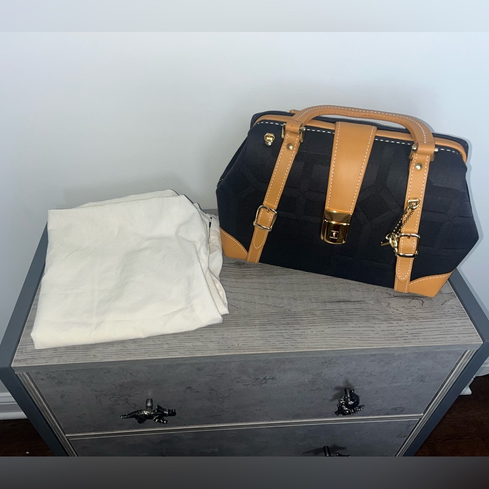 Brand New Conceal Carry BB Inc. Purse